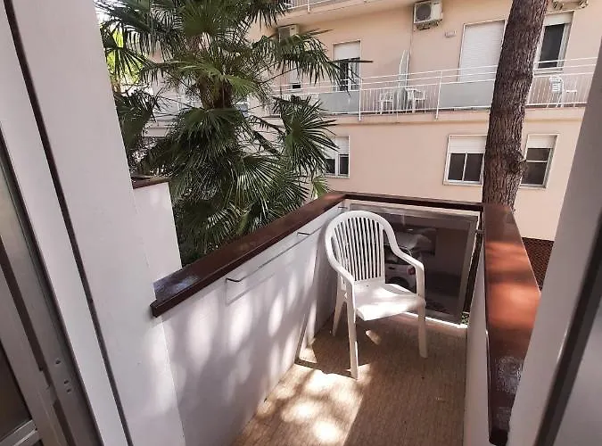 Kiss 3* تْشيزيناتيكو