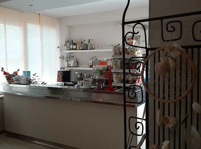 Kiss 3* تْشيزيناتيكو