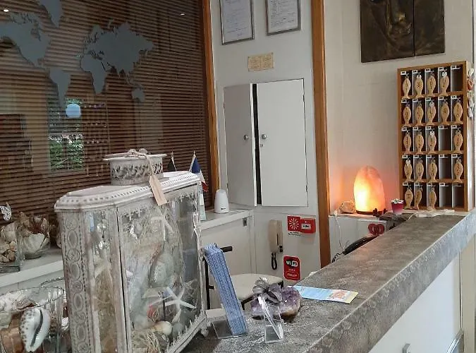 Kiss 3* تْشيزيناتيكو